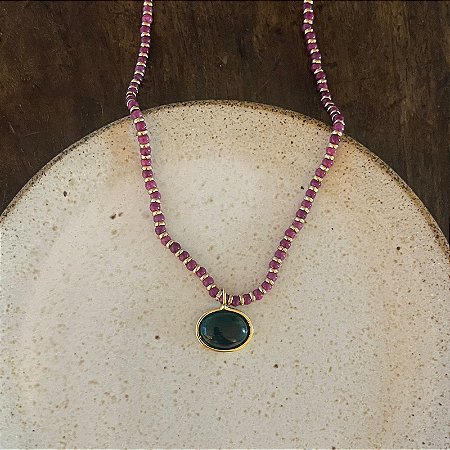 Colar Pedras Naturais Com Pingente Oval - Lilás Degrade/Verde