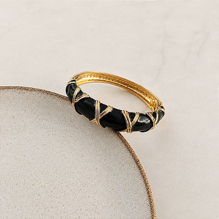 Bracelete Orla Esmaltado Trama Dourada - Preto