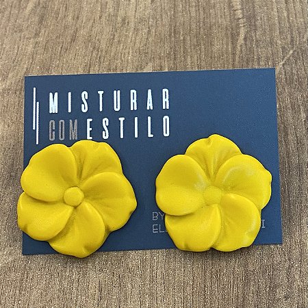 Brinco Flor de Resina Pequena - Mostarda Fosco