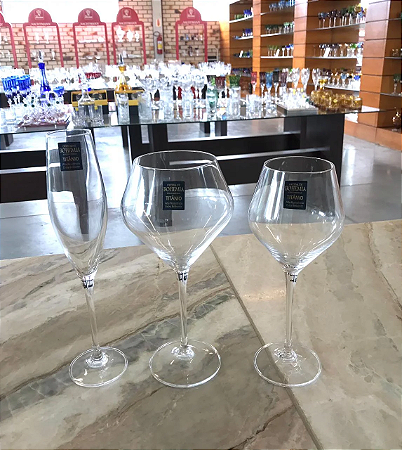 Lorem ipsum dolor sit amet consectetur adipiscing elit etiam vulputate hendrerit est at cursus ex congue consequat