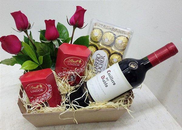Cesta vinho e chocolates