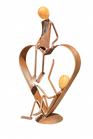 Escultura "O amor tudo suporta, tudo crê e tudo espera" – Arte em Ferro