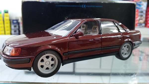 Shabak - Audi 100 -1/24 (Sucata)