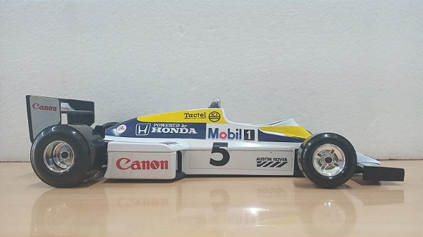 Burago - Williams FW08(FW11) Honda 1982(1986) (Sem Caixa) - 1/24