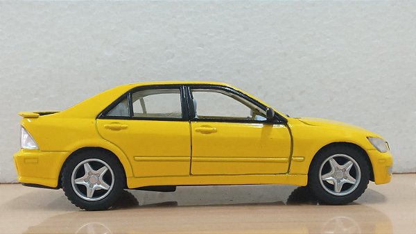 Kinsmart - Lexus IS300 (Sem Caixa) - 1/32