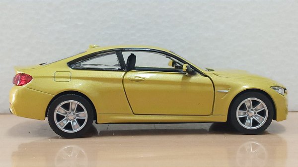 Uni Fortune - BMW M4 (Sem Caixa) - 1/32