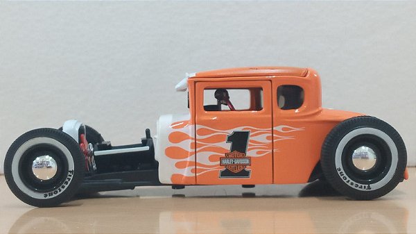 Maisto - Ford Model A "Hot Rod" 1929 by Harley Davidson - 1/24 (sem caixa)