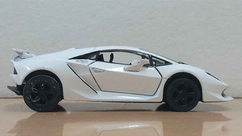 Kinsmart - Lamborghini Sesto Elemento com Fricção - 1/32 (sem caixa)
