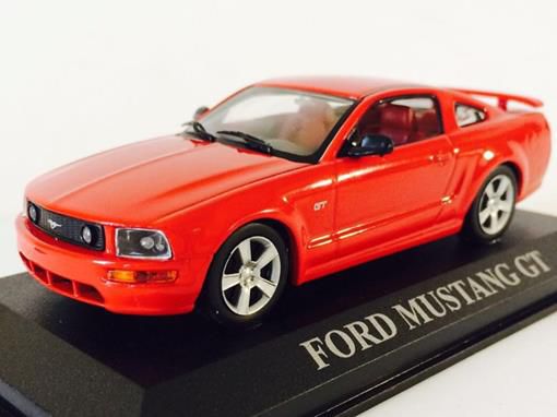 Ixo -  Ford Mustang GT -1/43