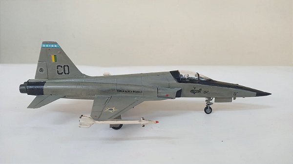 HTC - F-5E Tiger II Força Aérea Brasileira (Kit Montado/Sucata) - 1/72