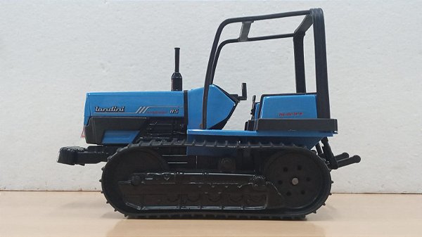 Landini - Trator Landini de Esteiras Trekker 85 - 1/25 (sem caixa)