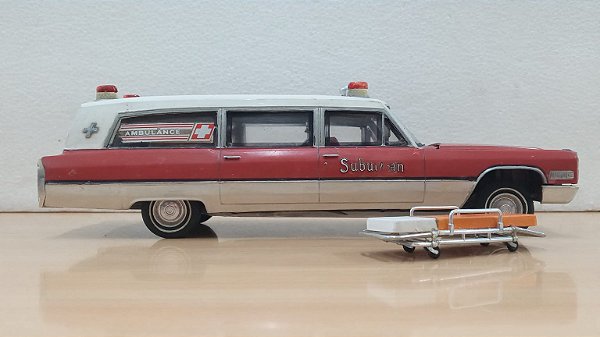 Sucata - Cadillac S&S 48 Ambulance 1966