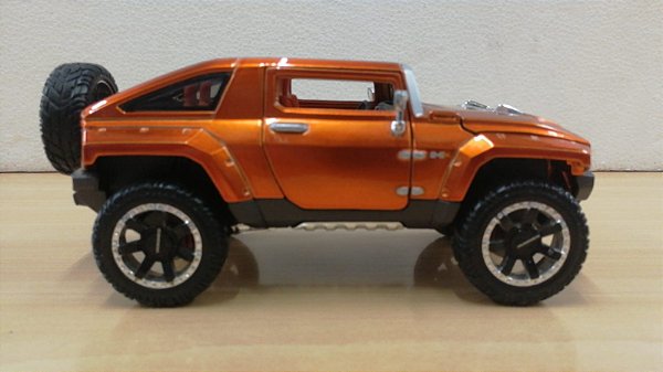 Maisto - Hummer HX - 1/27 (Sem Caixa)