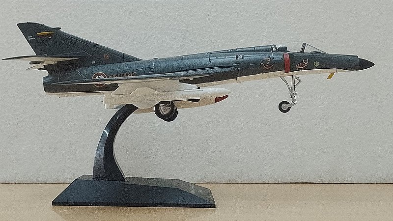 Jatos de Combate - Dassault Super Étendard (França) - 1/72 (Sem caixa)