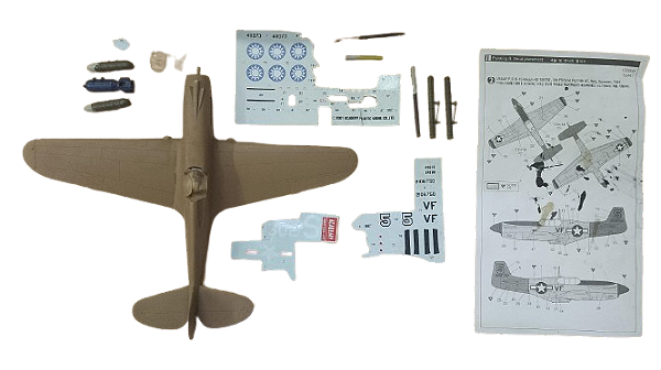 Sucata - kit semimontado P-40 - 1/48