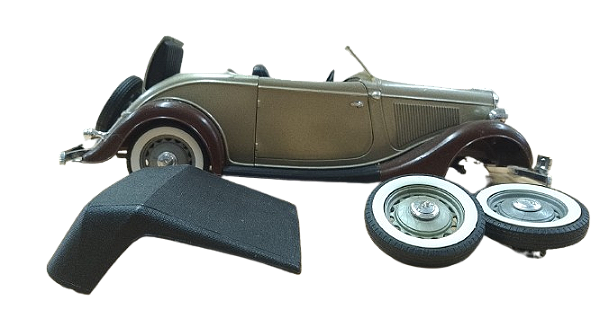 Solido - Ford V8 1934 (sucata) - 1/19