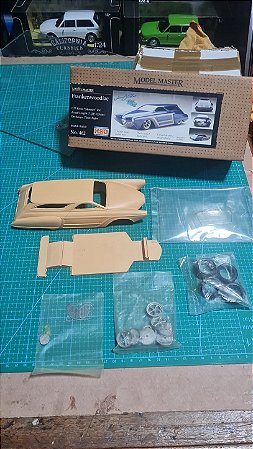MODEL MASTER - Frankenwoodiac by Thom Taylor (Kit em Resina) - 1/25