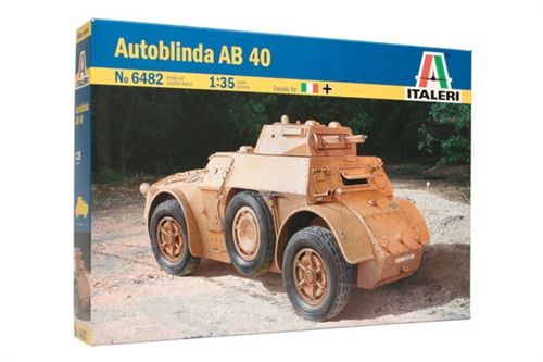 Italeri - Autoblinda AB 40 - 1/35