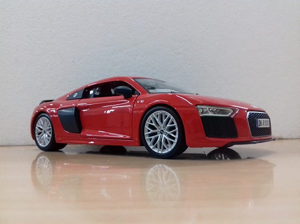 Maisto - Audi R8 V10 Plus - 1/24