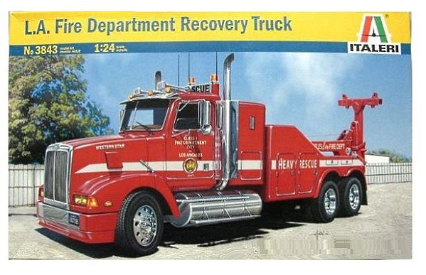 ITALERI - L.A. FIRE DEPARTMENT RECOVERY TRUCK - 1/24