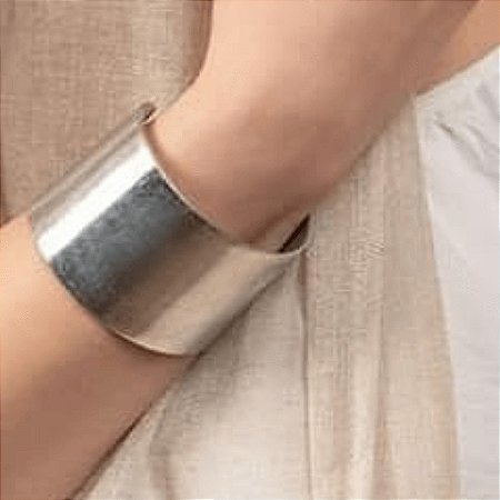 Bracelete liso largo em alumínio - Alumi Joias Contemporâneas