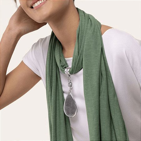 Colar echarpe verde pingente gota alumínio Vestopazzo