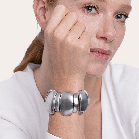 Pulseira Elástica com Placas Abauladas em alumínio