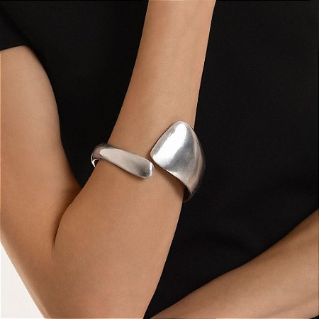 Bracelete Rígido Ajustável