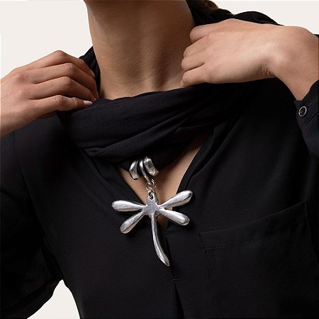 Colar echarpe preto libélula Vestopazzo