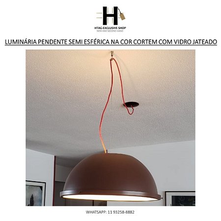 LUMINÁRIA PENDENTE SEMI ESFÉRICA NA COR CORTEM COM VIDRO JATEADO