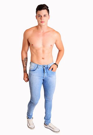 calça jeans azul claro