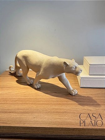 ESCULTURA LEOPARDO EM POLIRRESINA BEGE