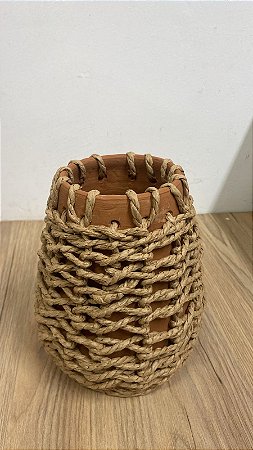 VASO EM CERAMICA COM TRAMA 18.5CM