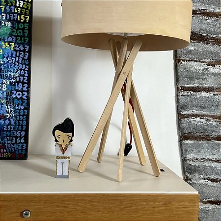 ESCULTURA DE MADEIRA KOKESHI ELVIS PRESLEY