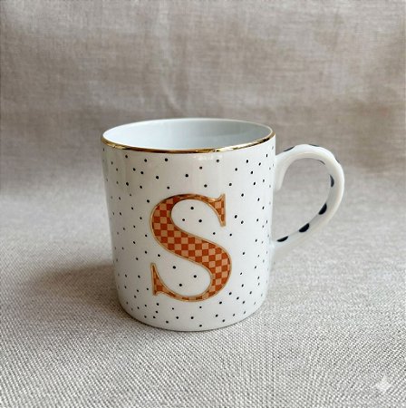 CANECA COLOR COM SACO LETRA S