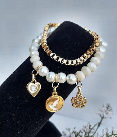 Mix de Pulseiras com Pérolas, Corrente e Pingente Espírito Santo – Bijuterias Finas | Lavanda Gaya