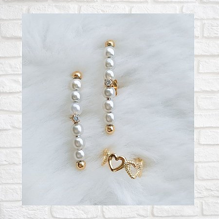 Brinco Ear Cuff Pérolas e Piercing Fake Corações Folheados à Ouro 18K