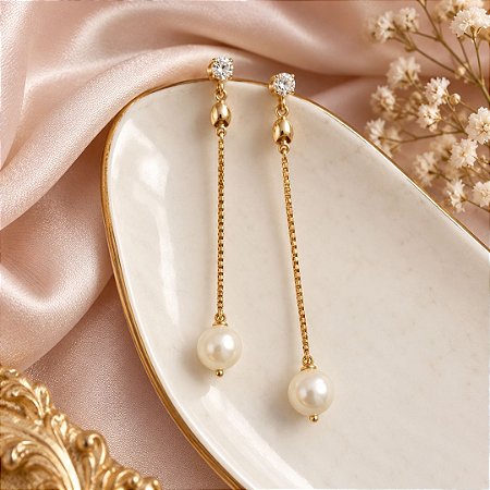 Brinco Longo com Pérola Folheado a Ouro 18K