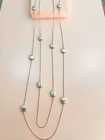 Colar Duplo Longo Quadradinhos Acetinados Ródio Branco