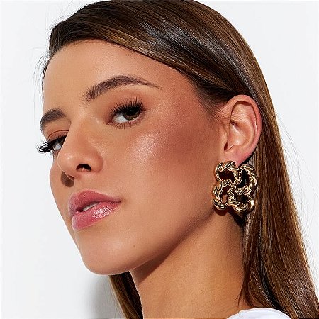 Brinco Quadrado Vazado Texturizado Ouro