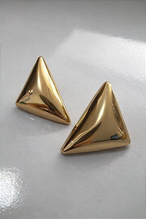 Brinco Triângulo Liso Ouro
