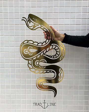 Cobra Outline Dourada