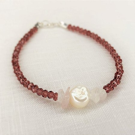 Pulseira Cristais Rosa Granada, Quartzo Rosa e Pérola