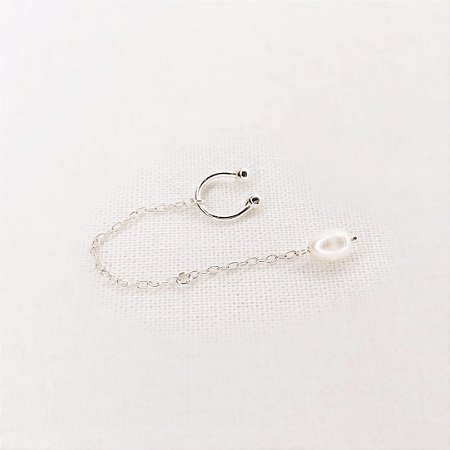Piercing Fake c/ Pingente de Corrente e Pérola Natural