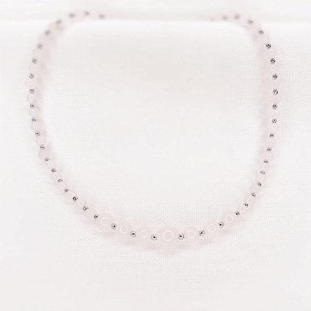 Colar de Esferas de Quartzo Rosa com Hematitas
