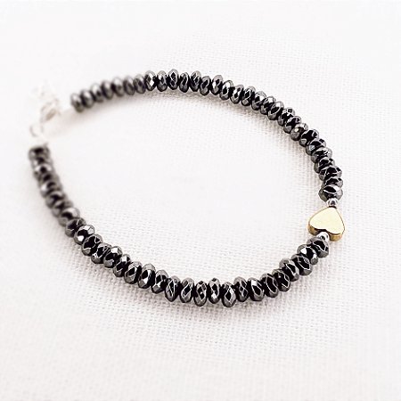 Pulseira de Hematitas Naturais c/ Hematita de Coração Dourada
