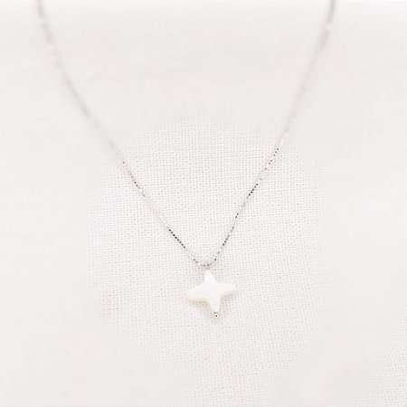Colar c/ Pingente de Estrela de 4 Pontas