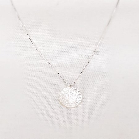 Colar c/ Pingente de Medalha de São Bento de Madrepérola
