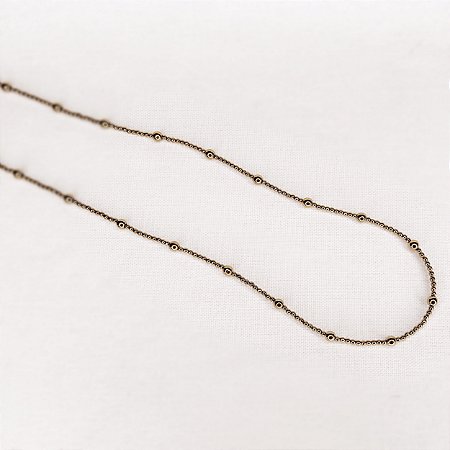 Colar Longo de Esferas de Hematitas Douradas
