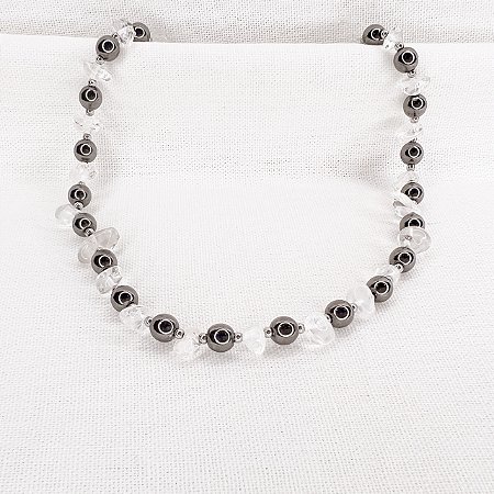 Choker de Esferas de Hematitas e Cristais Brutos